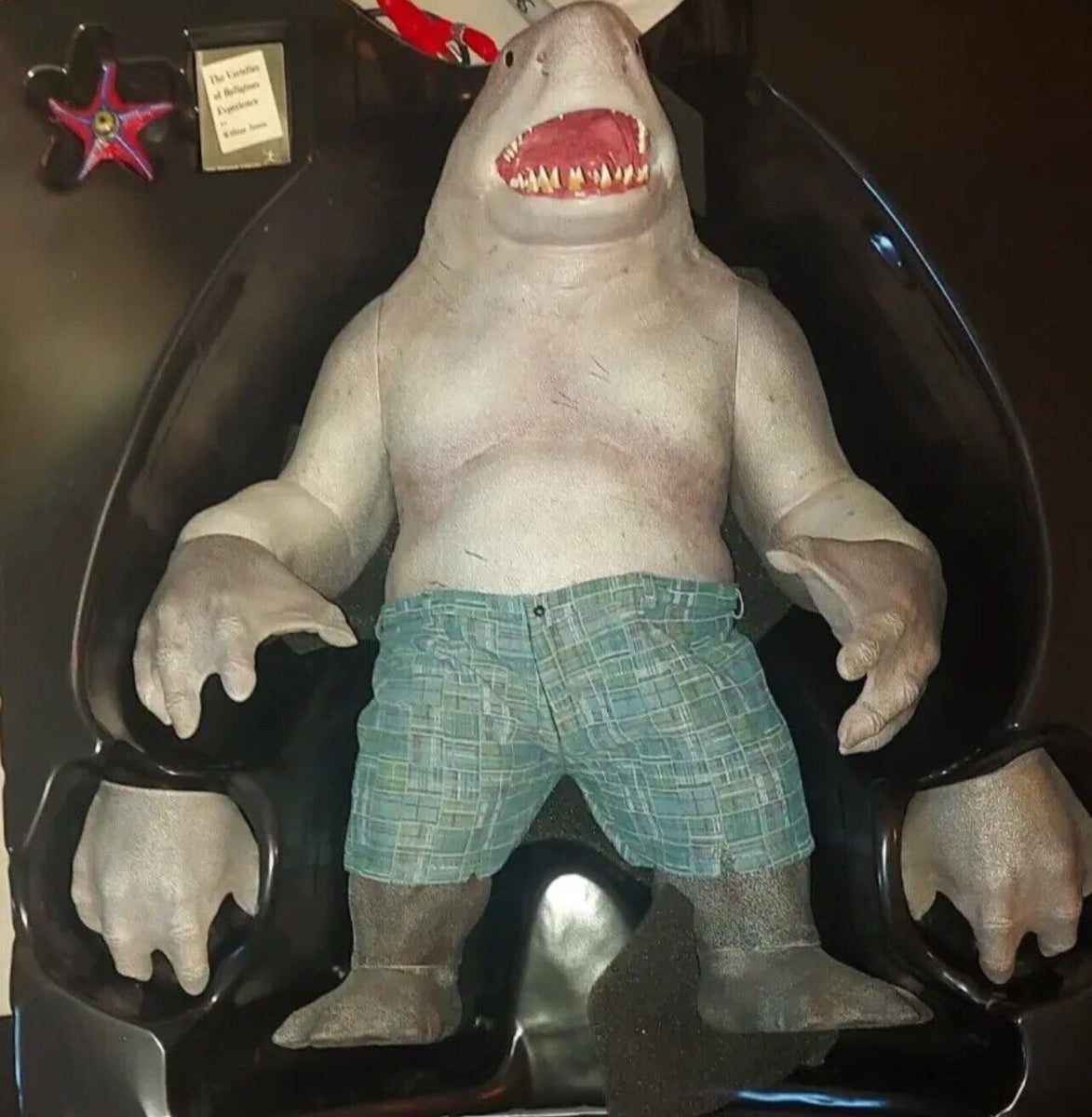 Hot Toys DC Comics The Suicide Squad King Shark 1/6 Figure